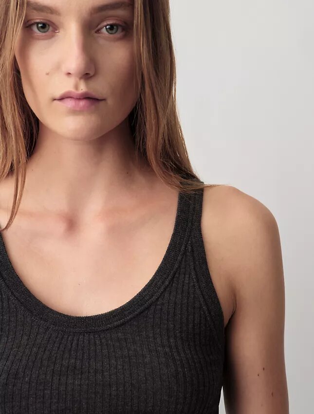 Camiseta sin mangas con canalé Ella Camiseta sin mangas con canalé Ella