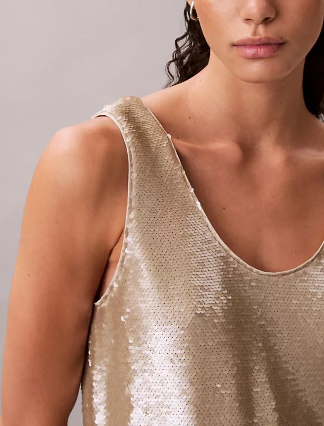 Camiseta sin mangas con cuello redondo y lentejuelas Camiseta sin mangas con cuello redondo y lentejuelas