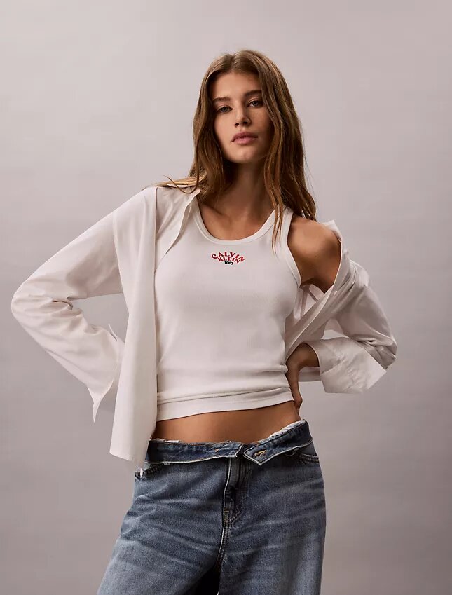 Camiseta sin mangas con logo y ribete contorneado Camiseta sin mangas con logo y ribete contorneado