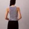 Camiseta sin mangas de algodón con ribete contorneado Camiseta sin mangas de algodón con ribete contorneado