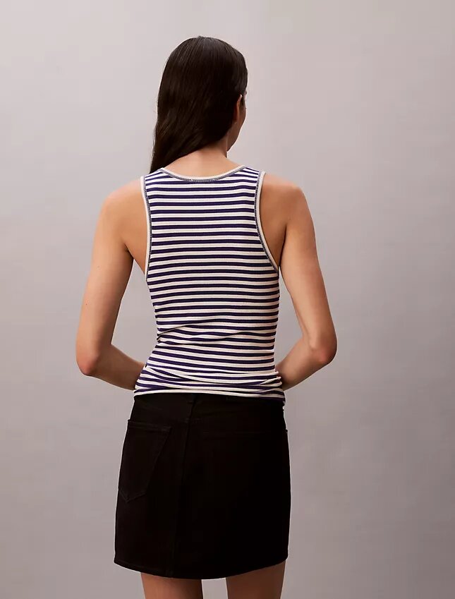 Camiseta sin mangas de algodón con ribete contorneado Camiseta sin mangas de algodón con ribete contorneado