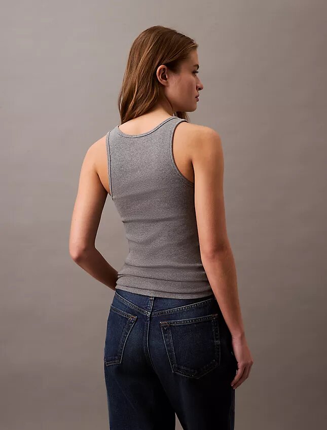 Camiseta sin mangas de algodón con ribete contorneado Camiseta sin mangas de algodón con ribete contorneado