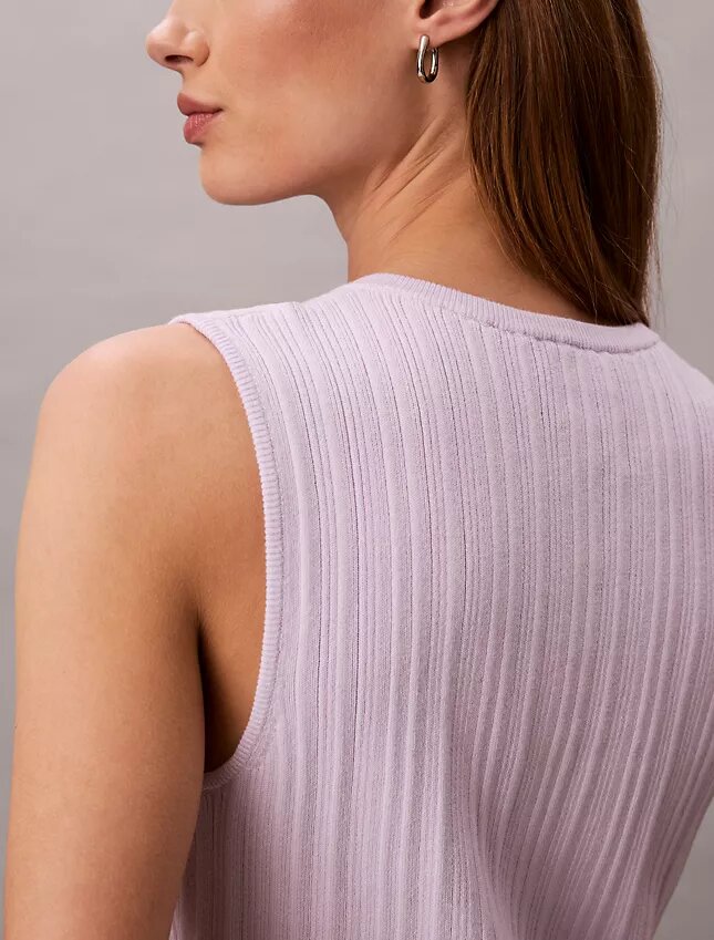 Camiseta sin mangas de algodón liso con botones y canalé Camiseta sin mangas de algodón liso con botones y canalé