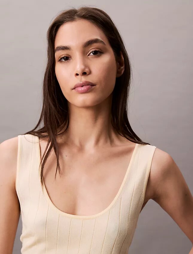Camiseta sin mangas de mezcla de viscosa con canalé Camiseta sin mangas de mezcla de viscosa con canalé