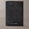 Cartera compacta de doble pliegue Saffiano refinada Cartera compacta de doble pliegue Saffiano refinada