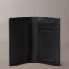 Cartera compacta de doble pliegue Saffiano refinada Cartera compacta de doble pliegue Saffiano refinada
