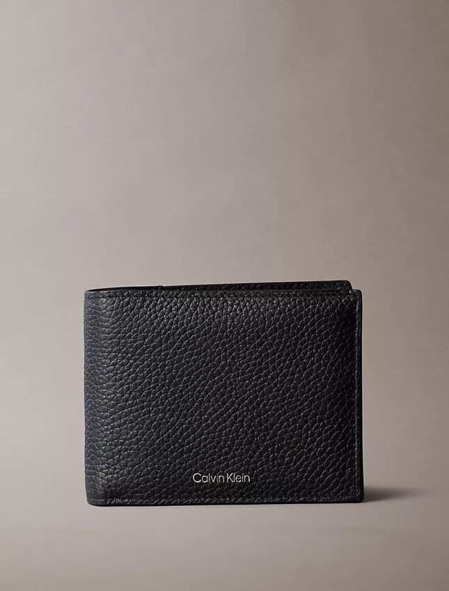 Cartera delgada de tres pliegues con logotipo en relieve y tarjetero Cartera delgada de tres pliegues con logotipo en relieve y tarjetero