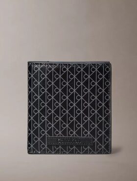 Cartera doble con emblema Cartera doble con emblema