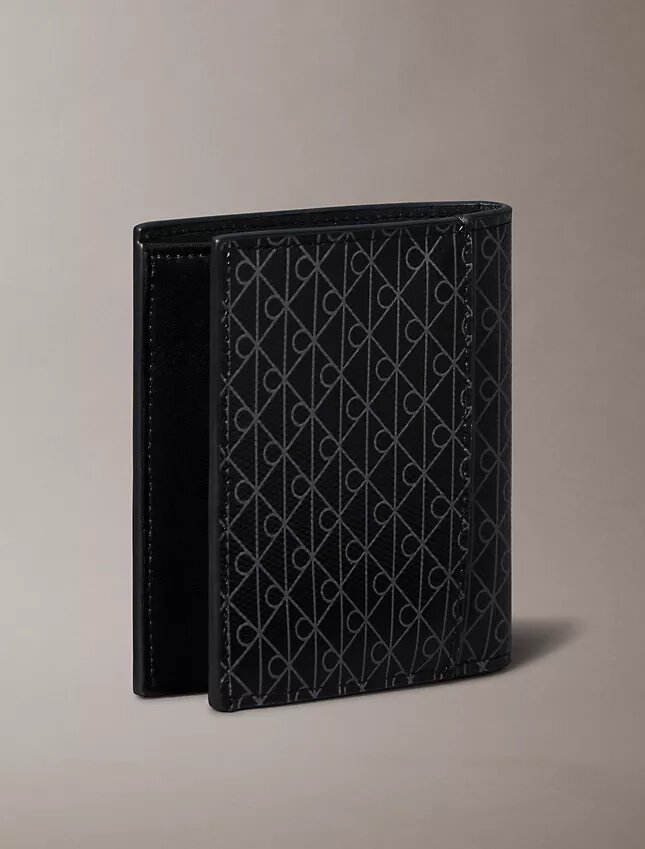 Cartera doble con emblema Cartera doble con emblema
