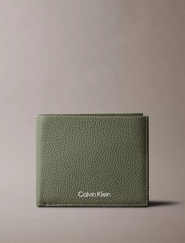 Cartera doble de cuero con textura de guijarros Cartera doble de cuero con textura de guijarros