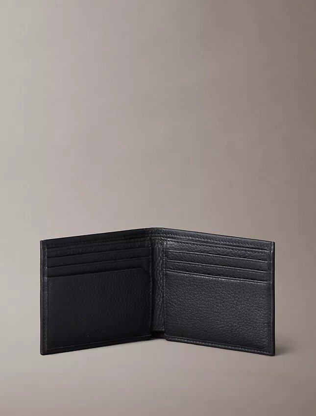 Cartera doble de cuero con textura de guijarros Cartera doble de cuero con textura de guijarros