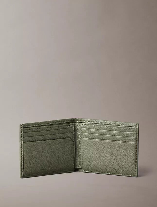 Cartera doble de cuero con textura de guijarros Cartera doble de cuero con textura de guijarros