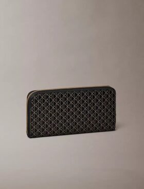 Cartera larga con cremallera y logotipo Cartera larga con cremallera y logotipo