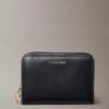 Cartera mediana de cuero con cremallera