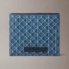 Cartera plegable con el logotipo del emblema en toda la superficie y bolsillo para monedas Cartera plegable con el logotipo del emblema en toda la superficie y bolsillo para monedas