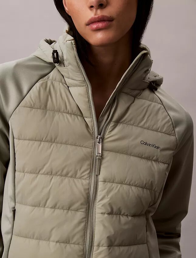 Chaqueta acolchada de materiales mixtos Chaqueta acolchada de materiales mixtos