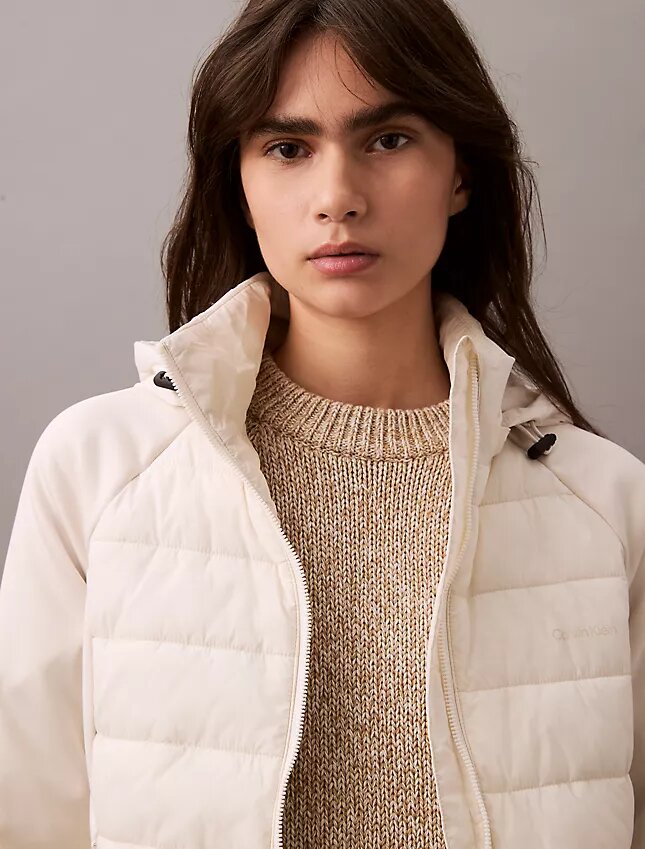 Chaqueta acolchada de materiales mixtos Chaqueta acolchada de materiales mixtos