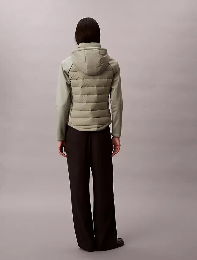Chaqueta acolchada de materiales mixtos Chaqueta acolchada de materiales mixtos