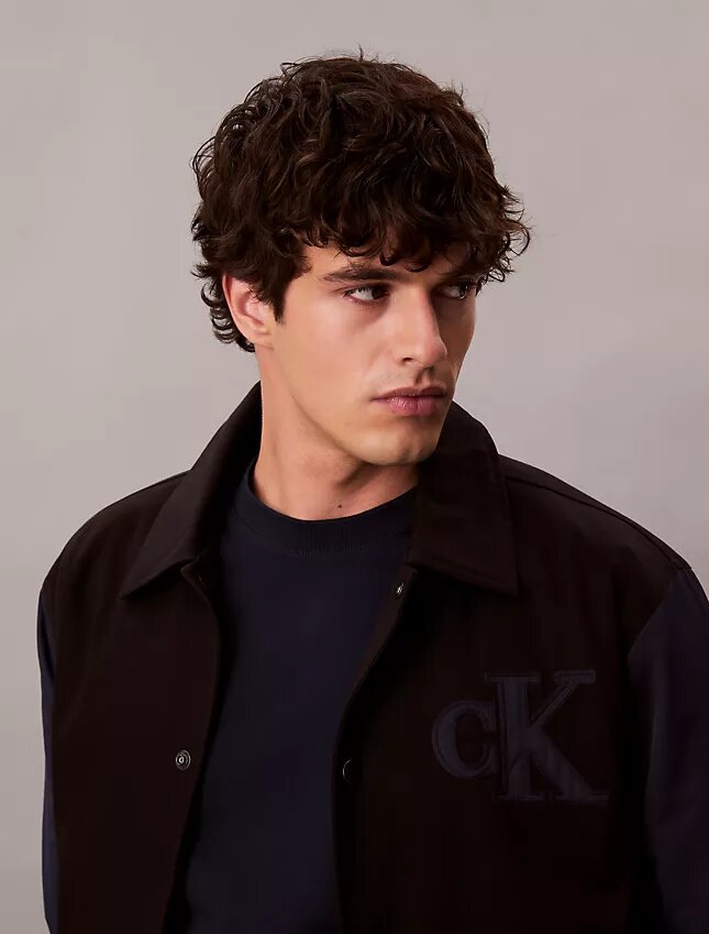 Chaqueta bomber de algodón y nailon estilo universitario Chaqueta bomber de algodón y nailon estilo universitario