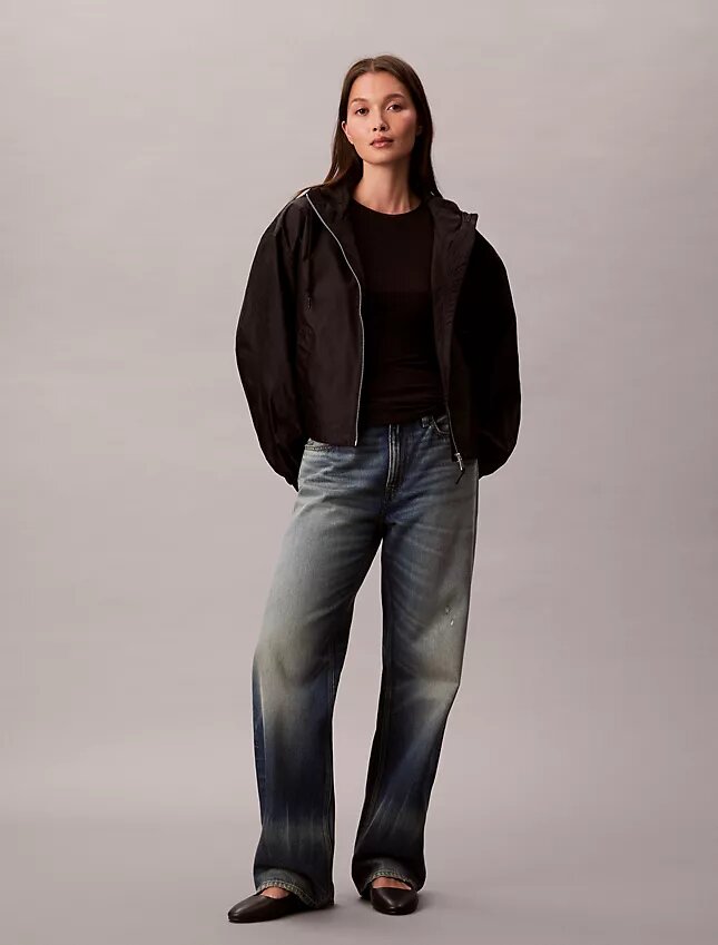 Chaqueta cortavientos con logotipo en jacquard Chaqueta cortavientos con logotipo en jacquard