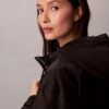 Chaqueta cortavientos con logotipo en jacquard Chaqueta cortavientos con logotipo en jacquard