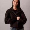 Chaqueta cortavientos con logotipo en jacquard Chaqueta cortavientos con logotipo en jacquard