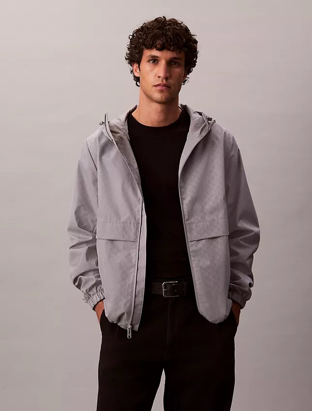 Chaqueta cortavientos con logotipo estampado Chaqueta cortavientos con logotipo estampado
