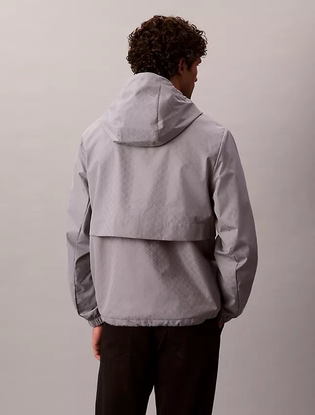 Chaqueta cortavientos con logotipo estampado Chaqueta cortavientos con logotipo estampado