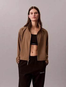 Chaqueta cortavientos deportiva moderna Chaqueta cortavientos deportiva moderna