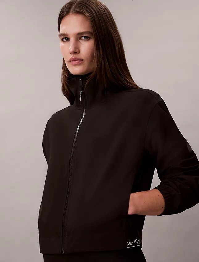 Chaqueta cortavientos deportiva moderna Chaqueta cortavientos deportiva moderna