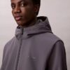 Chaqueta softshell con capucha y cremallera
