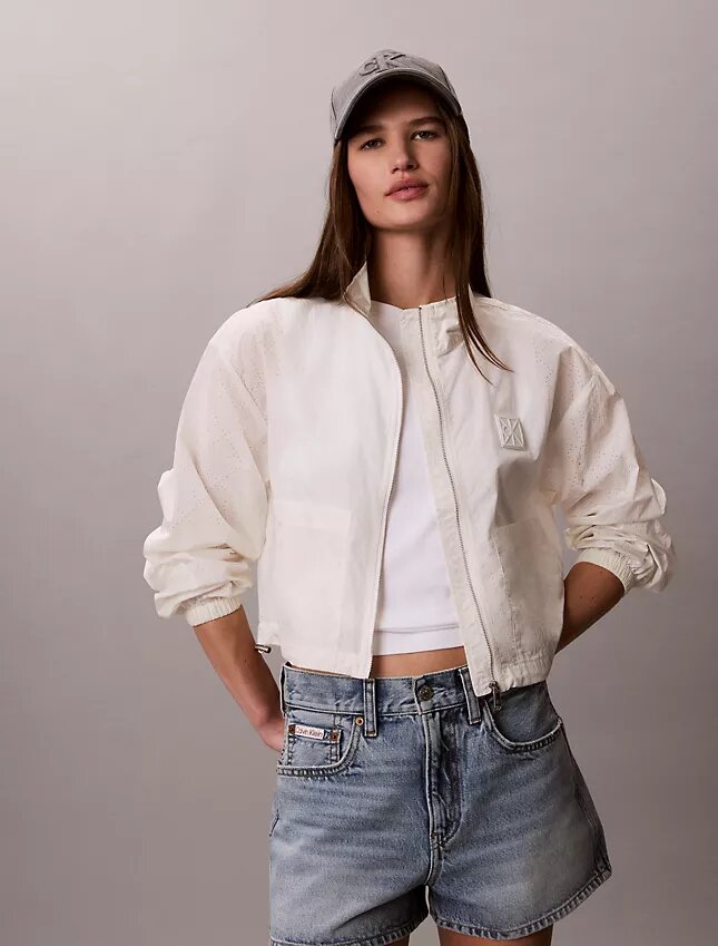Chaqueta técnica perforada con logotipo Chaqueta técnica perforada con logotipo