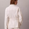 Chaqueta vaquera ajustada con cinturón