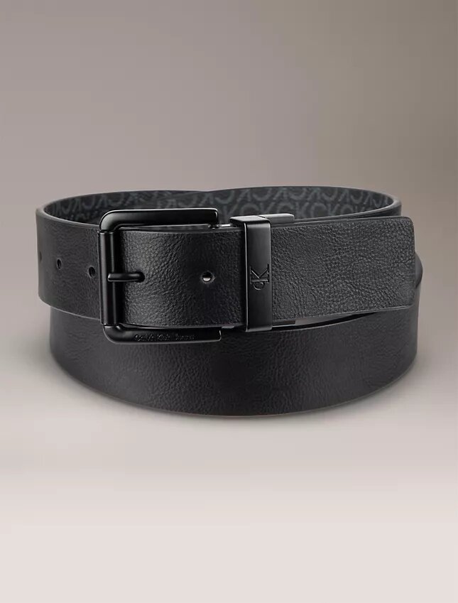 Cinturón reversible con hebilla cuadrada Cinturón reversible con hebilla cuadrada