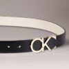 Cinturón reversible con placa con el logotipo Monogram Cinturón reversible con placa con el logotipo Monogram