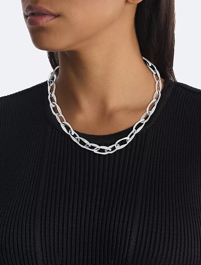 Collar de cadena con eslabones de forma orgánica Collar de cadena con eslabones de forma orgánica