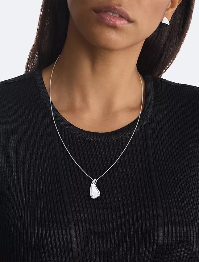 Collar minimalista de formas orgánicas Collar minimalista de formas orgánicas