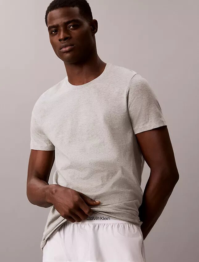 Cotton Classics, paquete de 3 camisetas de cuello redondo de corte clásico Cotton Classics, paquete de 3 camisetas de cuello redondo de corte clásico