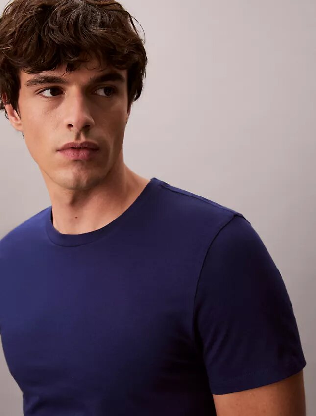 Cotton Classics, paquete de 3 camisetas de cuello redondo de corte clásico Cotton Classics, paquete de 3 camisetas de cuello redondo de corte clásico