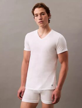 Cotton Classics, paquete de 5 camisetas de cuello en V de corte clásico Cotton Classics, paquete de 5 camisetas de cuello en V de corte clásico