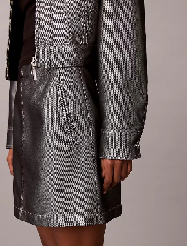 Falda de Denim brillante con corte en A Falda de Denim brillante con corte en A