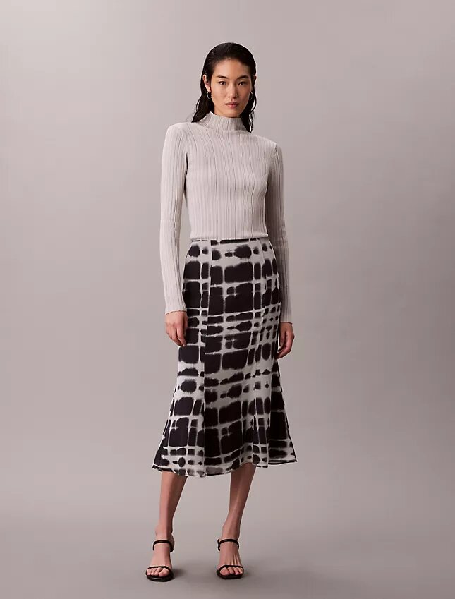 Falda midi acampanada estampada Falda midi acampanada estampada