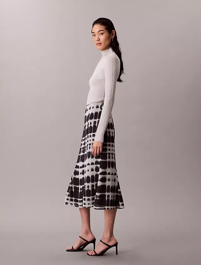 Falda midi acampanada estampada Falda midi acampanada estampada
