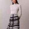 Falda midi acampanada estampada Falda midi acampanada estampada