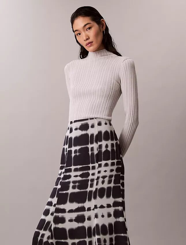 Falda midi acampanada estampada Falda midi acampanada estampada