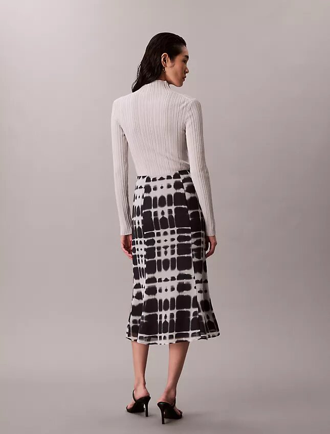 Falda midi acampanada estampada Falda midi acampanada estampada