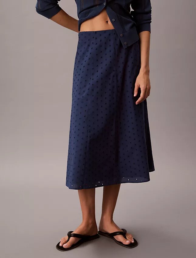 Falda midi con bordado Falda midi con bordado