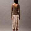 Falda midi estampada de satén arrugado