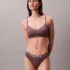 Form to Body Bralette ligeramente forrado que se adapta al cuerpo Form to Body Bralette ligeramente forrado que se adapta al cuerpo