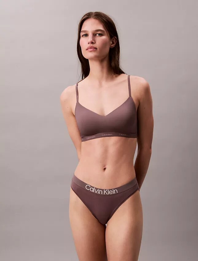 Form to Body Bralette ligeramente forrado que se adapta al cuerpo Form to Body Bralette ligeramente forrado que se adapta al cuerpo